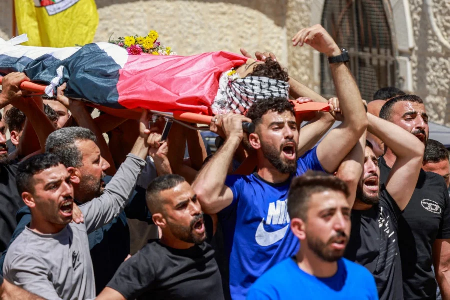 وفاة لاعب كرة قدم فلسطيني بعد إصابته بالرصاص في هجوم لمستوطنين إسرائيليين