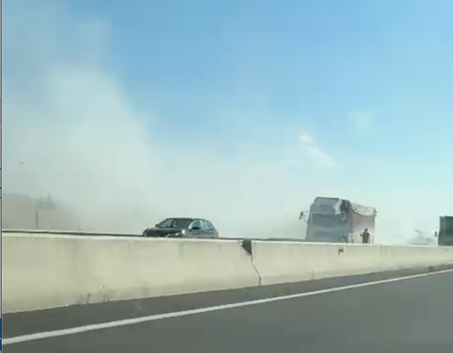 شيشاوة.. اندلاع حريق في سيارة خفيفة بالطريق السيار الرابط بمراكش دون خسائر بشرية