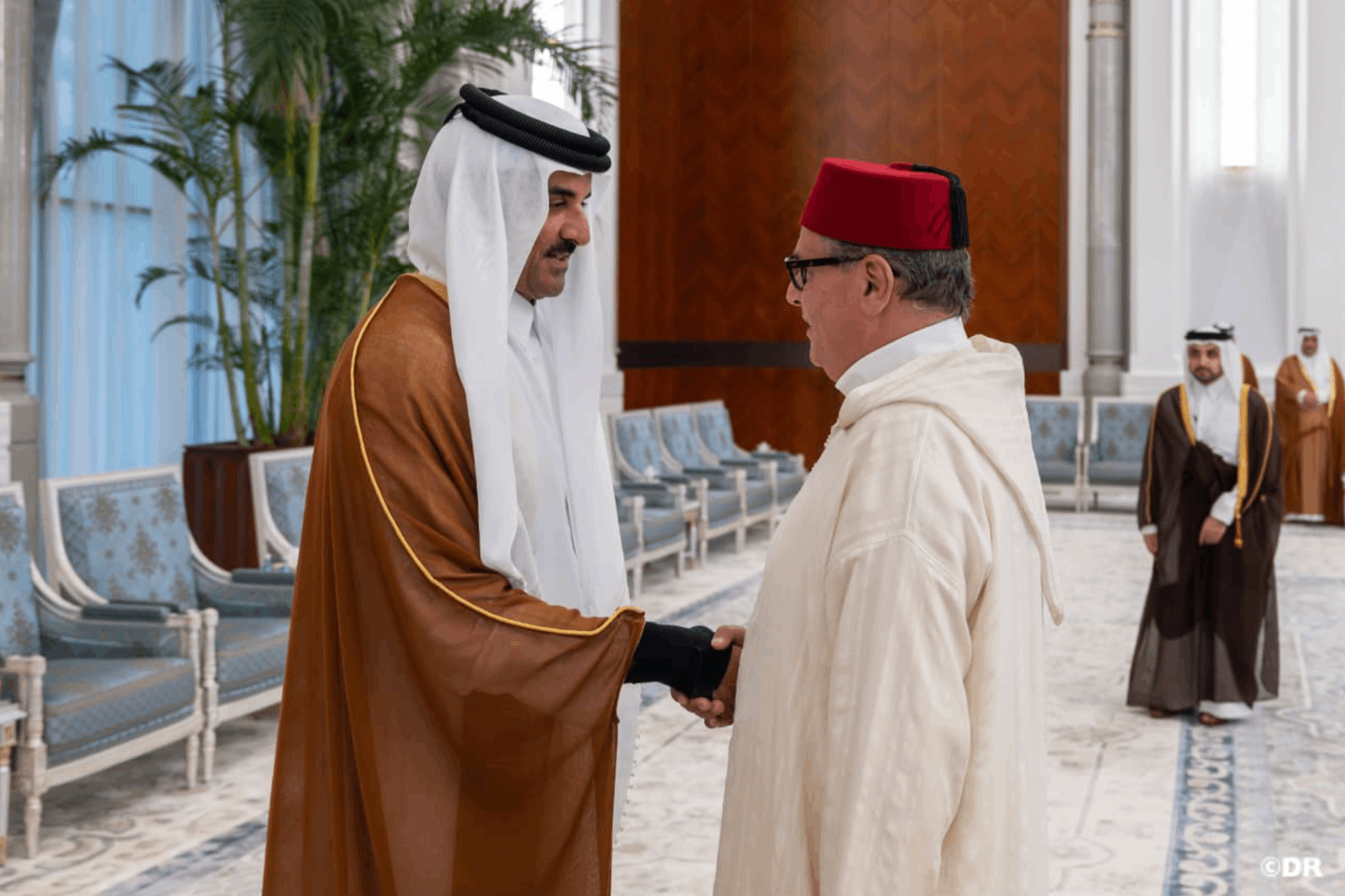 بتعليمات ملكية.. أخنوش يمثل جلالة الملك في تقديم التعازي في وفاة حمد بن خليفة آل ثاني