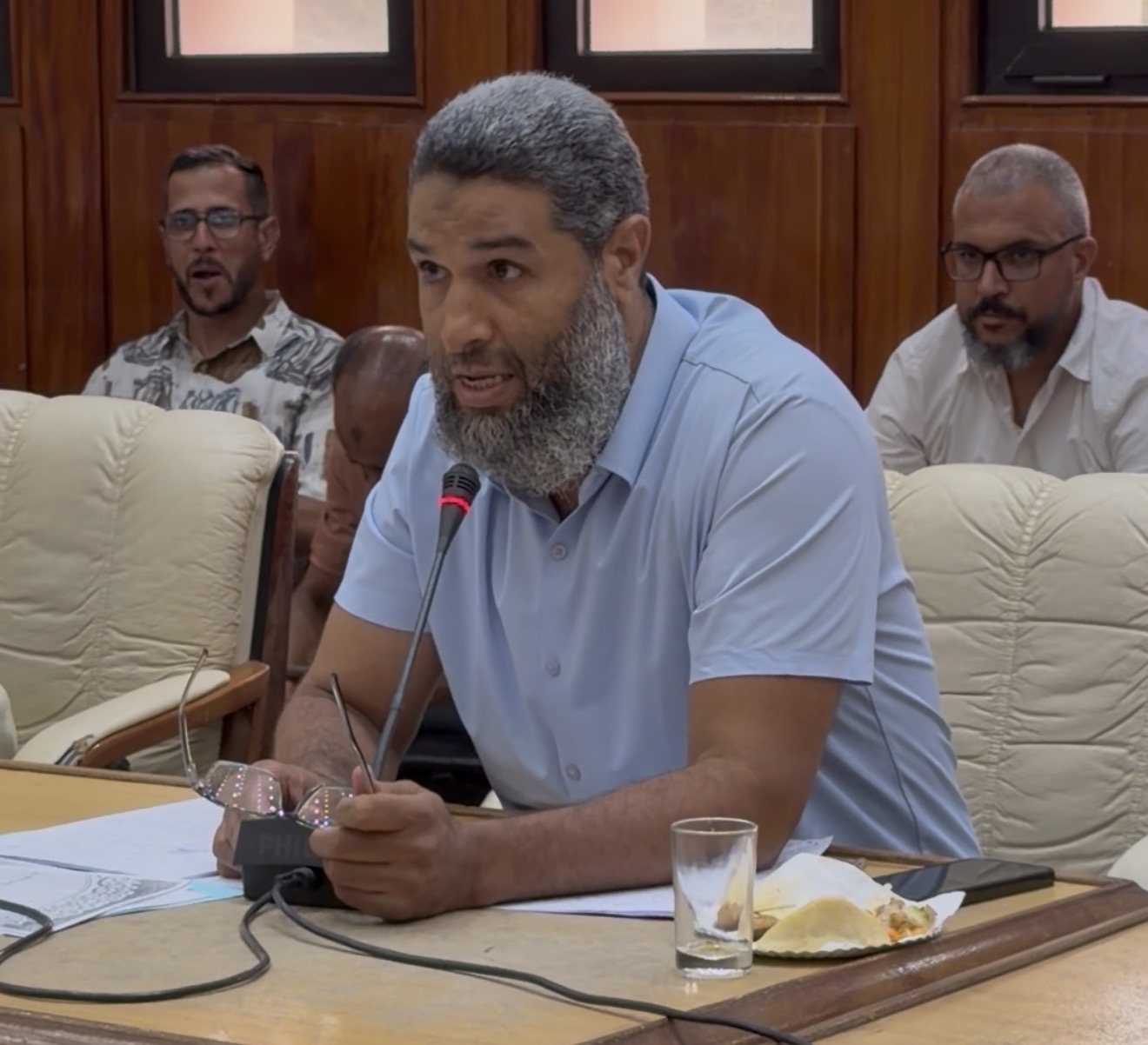 المستشار الجماعي بولحسن يطالب بتوضيحات حول تعثر أشغال شارع علال الفاسي بمراكش