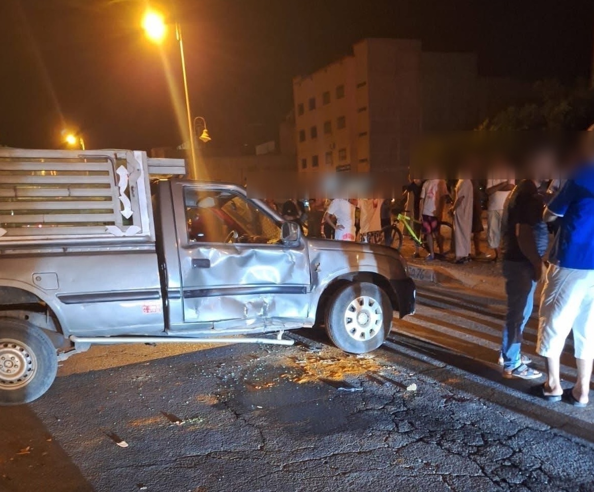العطاوية.. إصابة بليغة لسائق دراجة نارية في حادث سير والشرطة تفتح تحقيقاً