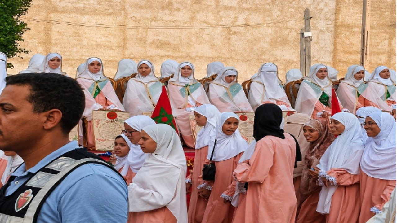 شيشاوة.. “مسيرة احتفالية” تجوب الشوارع احتفاءً بخاتمات القرآن الكريم