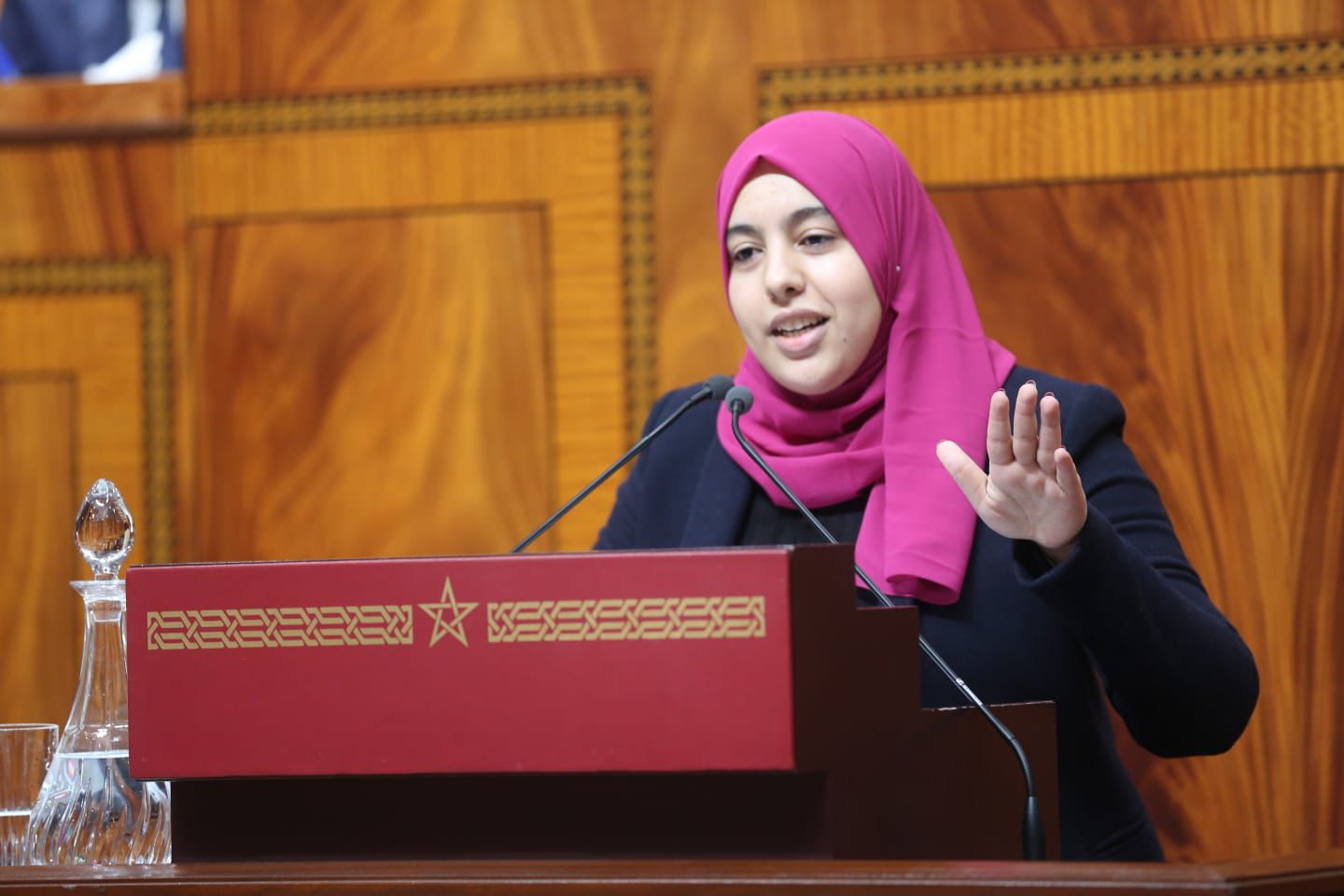 وصفتها بالمتهالكة والمهترئة.. البرلمانية اخشخوش تسائل الوزير قيوح بشأن خدمات الحافلات بالصويرة