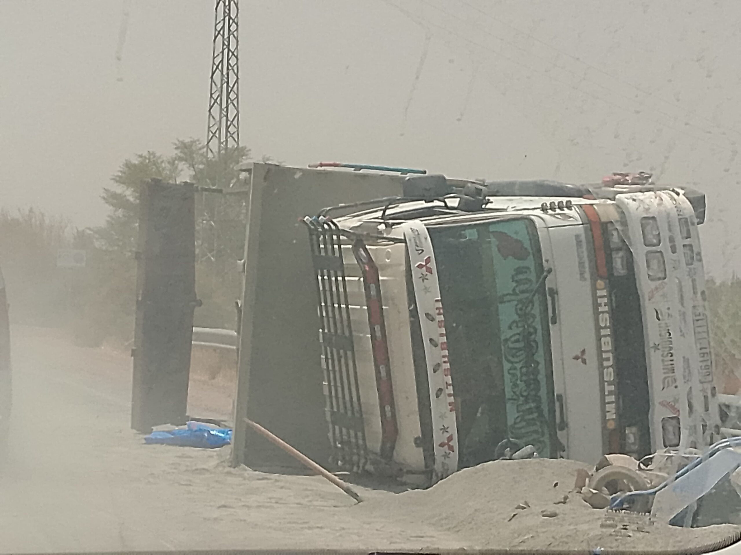 انقلاب شاحنة على الطريق الوطنية الرابطة بين مراكش وقلعة السراغنة