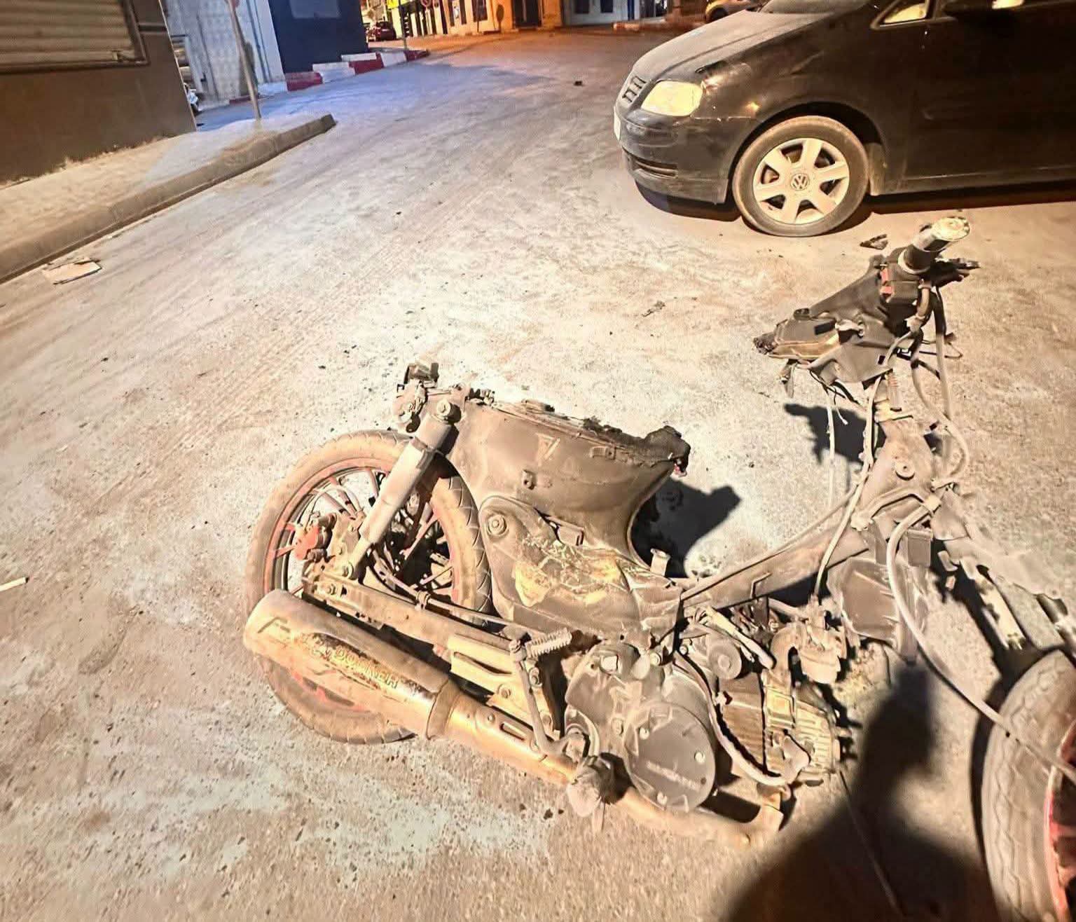 أبحاث أمنية لتحديد ملابسات اعتداء وإضرام النار في دراجة نارية إثر خلاف مروري