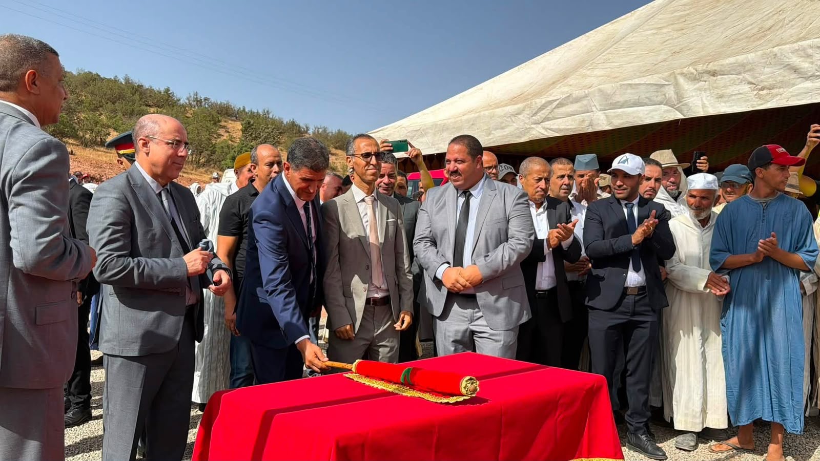 عيد العرش بإقليم شيشاوة.. انطلاقة مشروع لتأهيل الطريق الإقليمية بإشمرارن تجسد أثر الاستثمار العمومي والترافع المؤسساتي