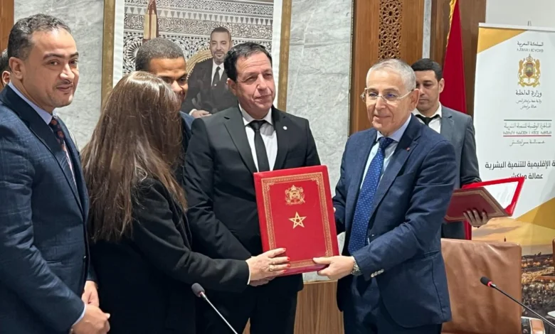 التوقيع بمراكش على 5 اتفاقيات لدعم مشاريع اجتماعية وصحية واقتصادية بقيمة تتجاوز 3.18 ملايين درهم
