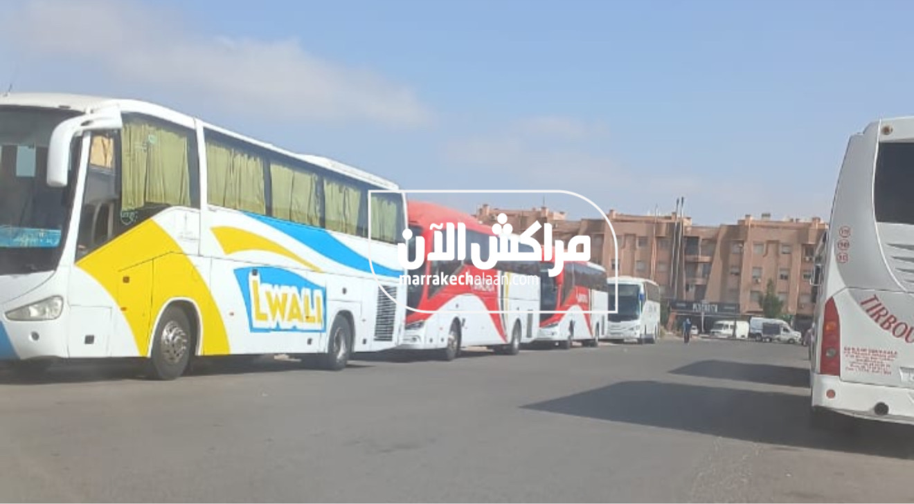 ساكنة حي “زهور تاركة” بمراكش تشتكي احتلال حافلات المسافرين للشوارع والأزقة المجاورة ومطالب بتدخل عاجل