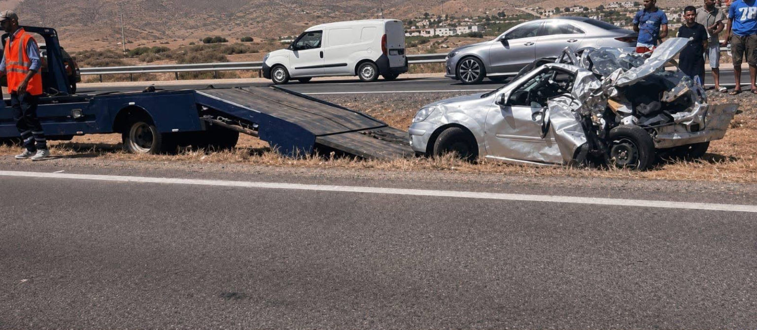 حادثة سير مروعة بالطريق السيار بين مراكش وبنجرير تودي بحياة طفل وتخلف إصابات