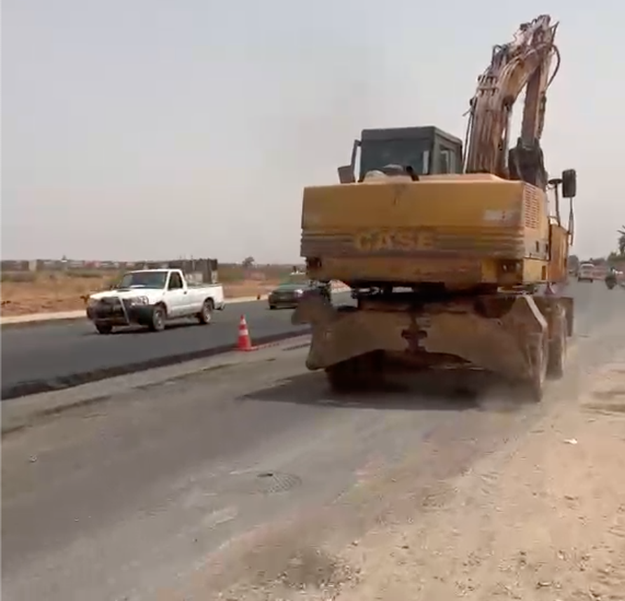مراكش.. تقدم أشغال تهيئة وتوسعة المحور الطرقي الرابط بين المحاميد وأزلي