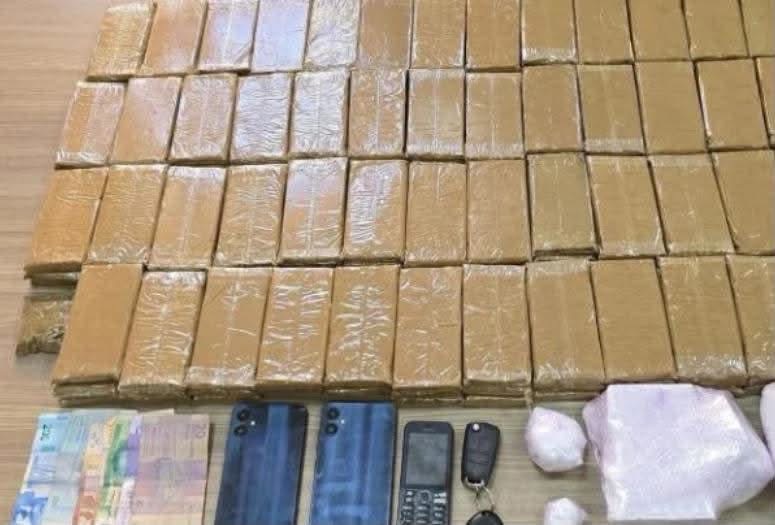 توقيف ثلاثة أشخاص وحجز نحو 40 كيلوغراماً من الشيرا بمراكش