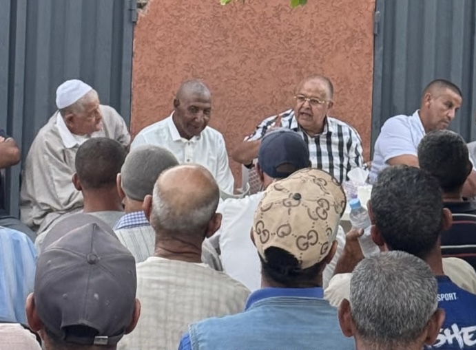 في إطار برنامجه التواصلي الموجه للشباب.. البرلماني واعمرو يعقد لقاء مع شباب منطقة زمران