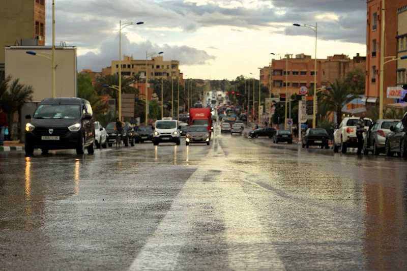 أمطار وبرد ورياح مرتقبة بهاته الأقاليم