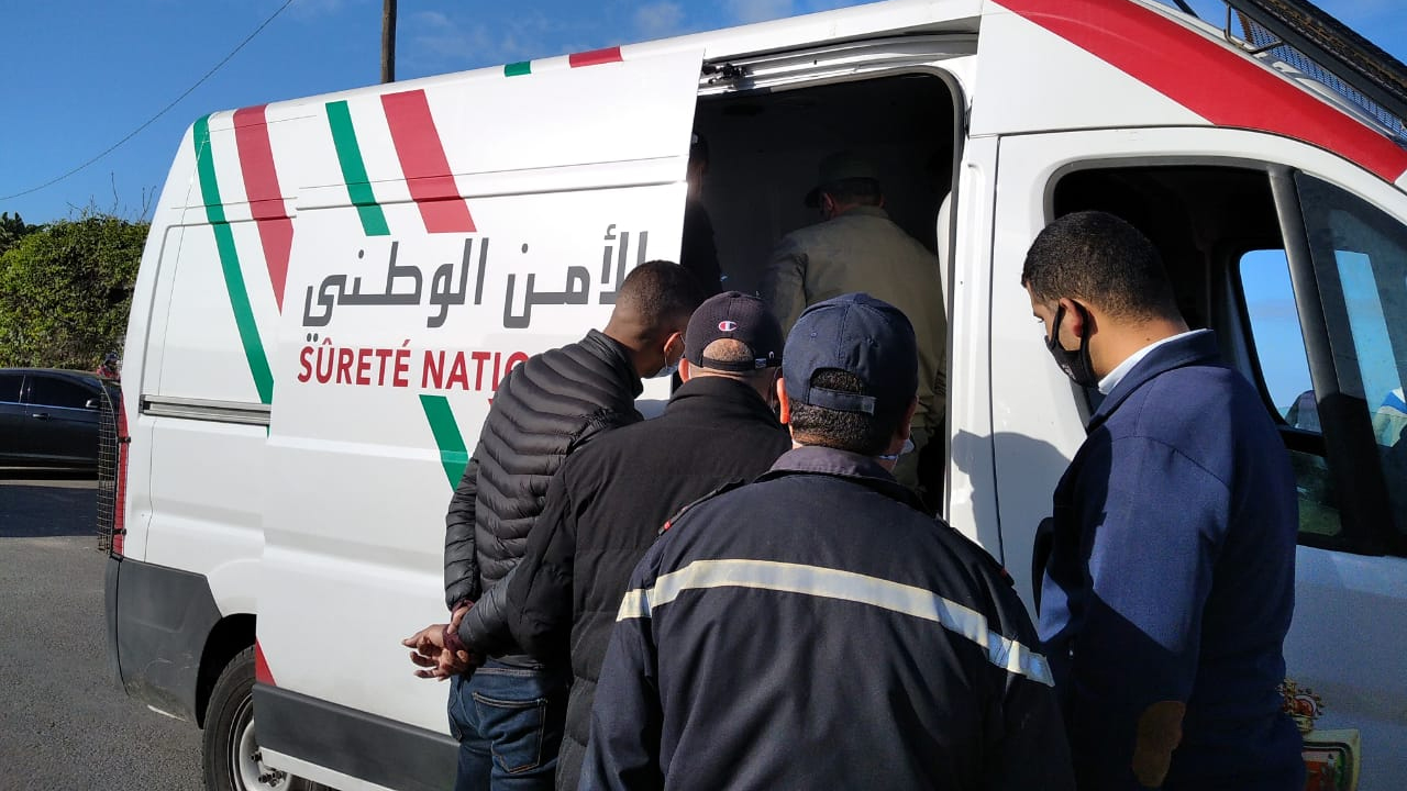 وادي زم.. تفكيك شبكة للإبتزاز الإلكتروني والنصب والتغرير بقاصر وإحالة أعضائها على القضاء