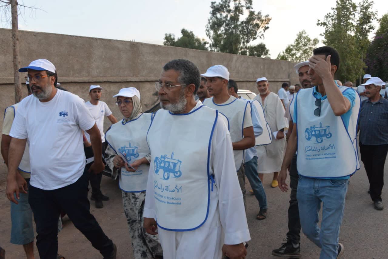 مراكش.. عبد القادر لحباب يقود جولات ميدانية لدعم فاطمة الزهراء المنصوري بجماعة تسلطانت