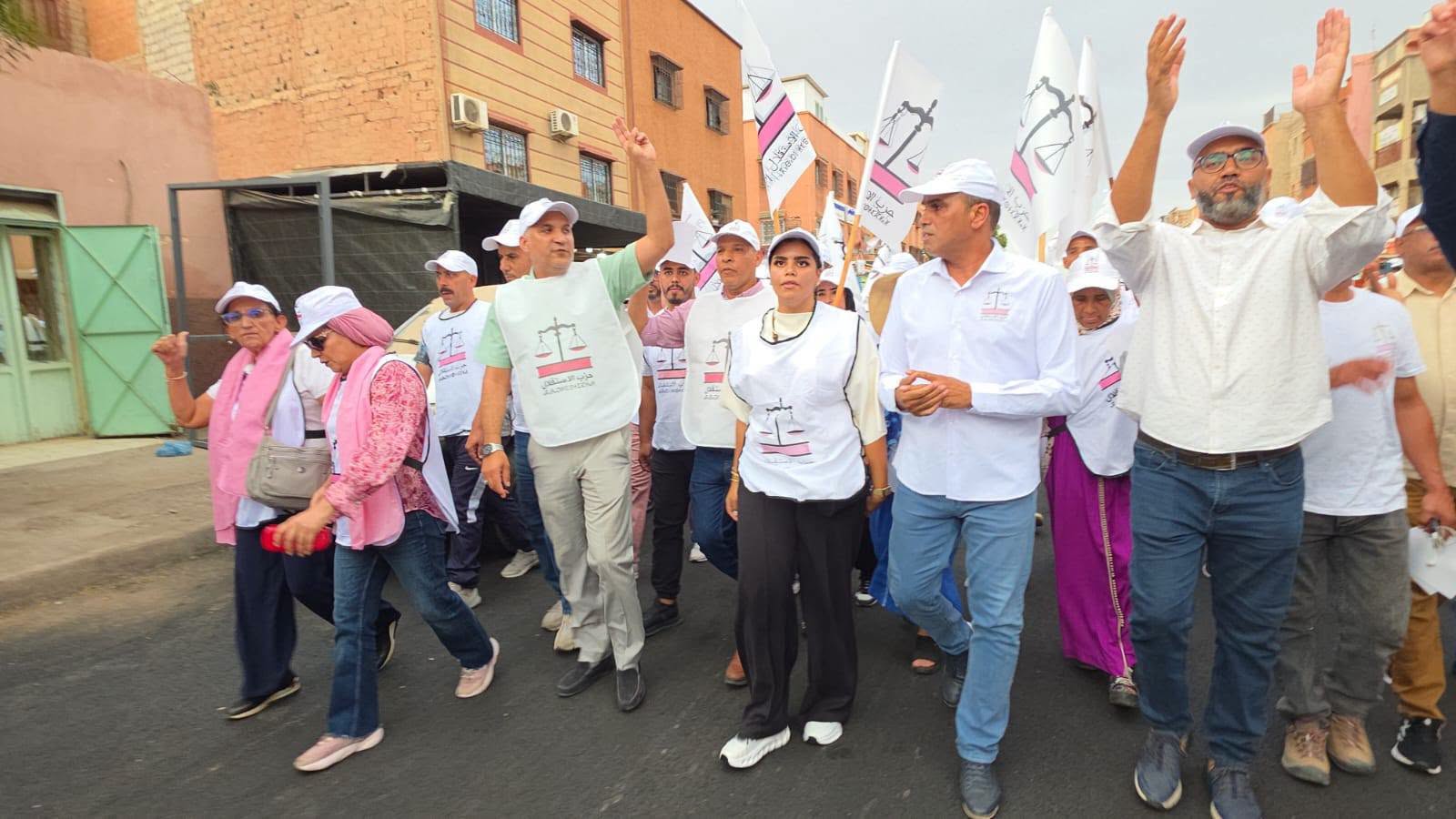 عبد الرزاق أحلوش ينظم جولة تواصلية بمنطقة المحاميد مراكش