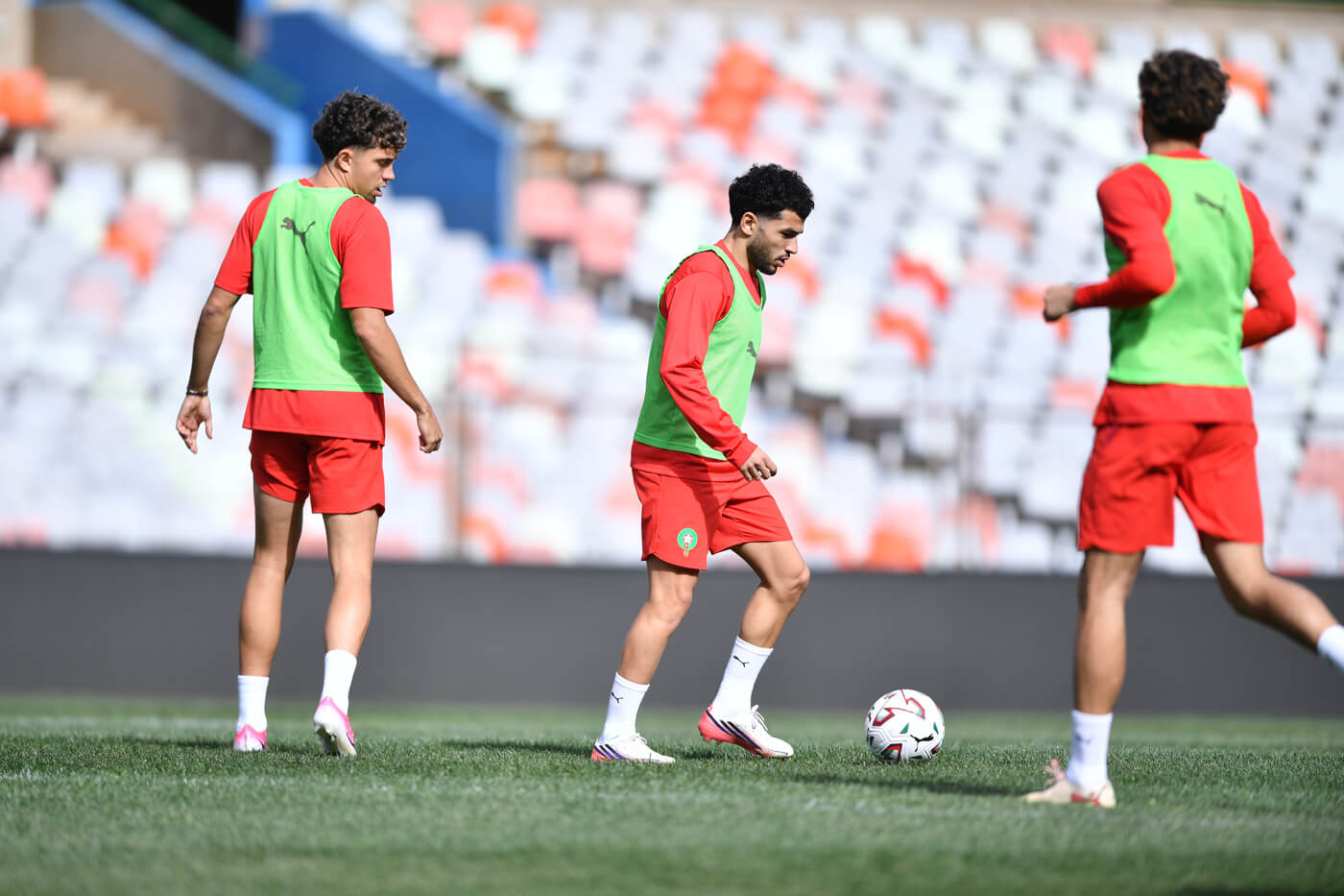 الموعد والقنوات الناقلة لمباراة المنتخب الوطني وليسوتو