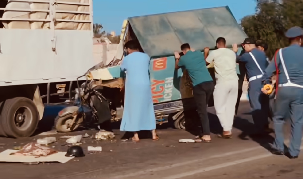 اصطدام قوي بين شاحنة و”تريبورتور” بالشماعية يرسل مصابا للمستشفى +صور