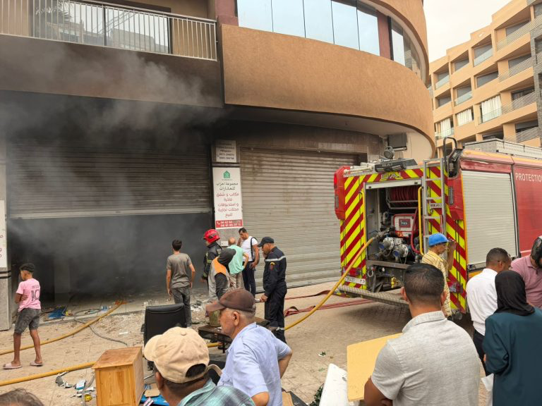 مراكش.. السيطرة على حريق داخل محل تجاري بجليز دون تسجيل إصابات