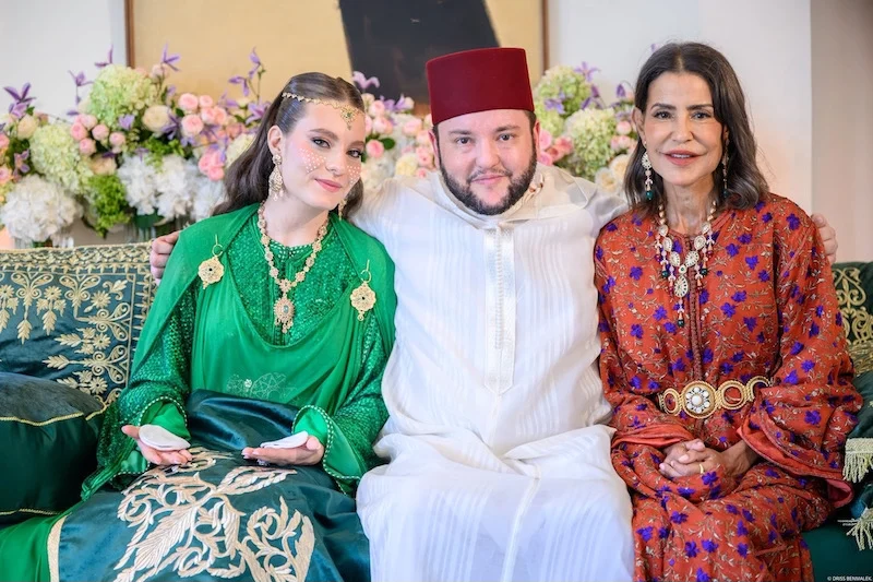 الملك محمد السادس يبارك قِران نجل الأميرة للا مريم