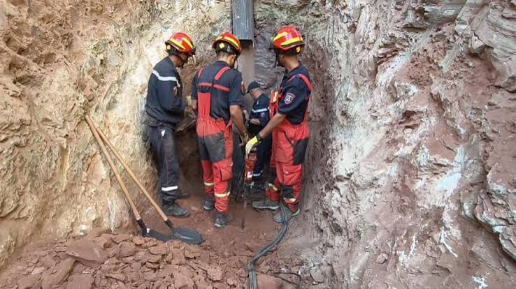 مأساة أيوب تهز الجزائر .. طفل في العاشرة يفارق الحياة بعد 4 أيام من سقوطه في بئر