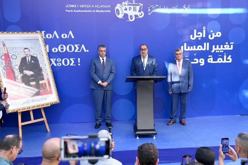 لشكر يلتزم بالسرية عقب مشاورات تشكيل الحكومة مع المنصوري ويصف تعيينها بالقفزة النوعية