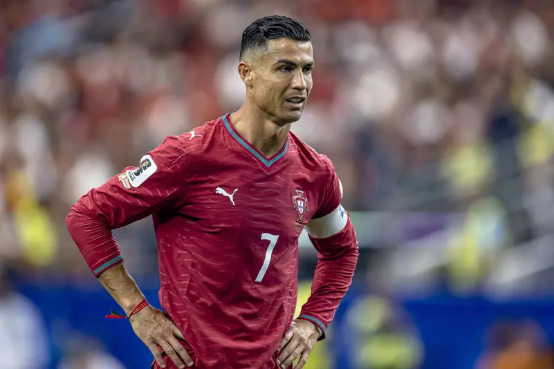 إيقاف رونالدو مؤقتا وفتح تحقيق عاجل
