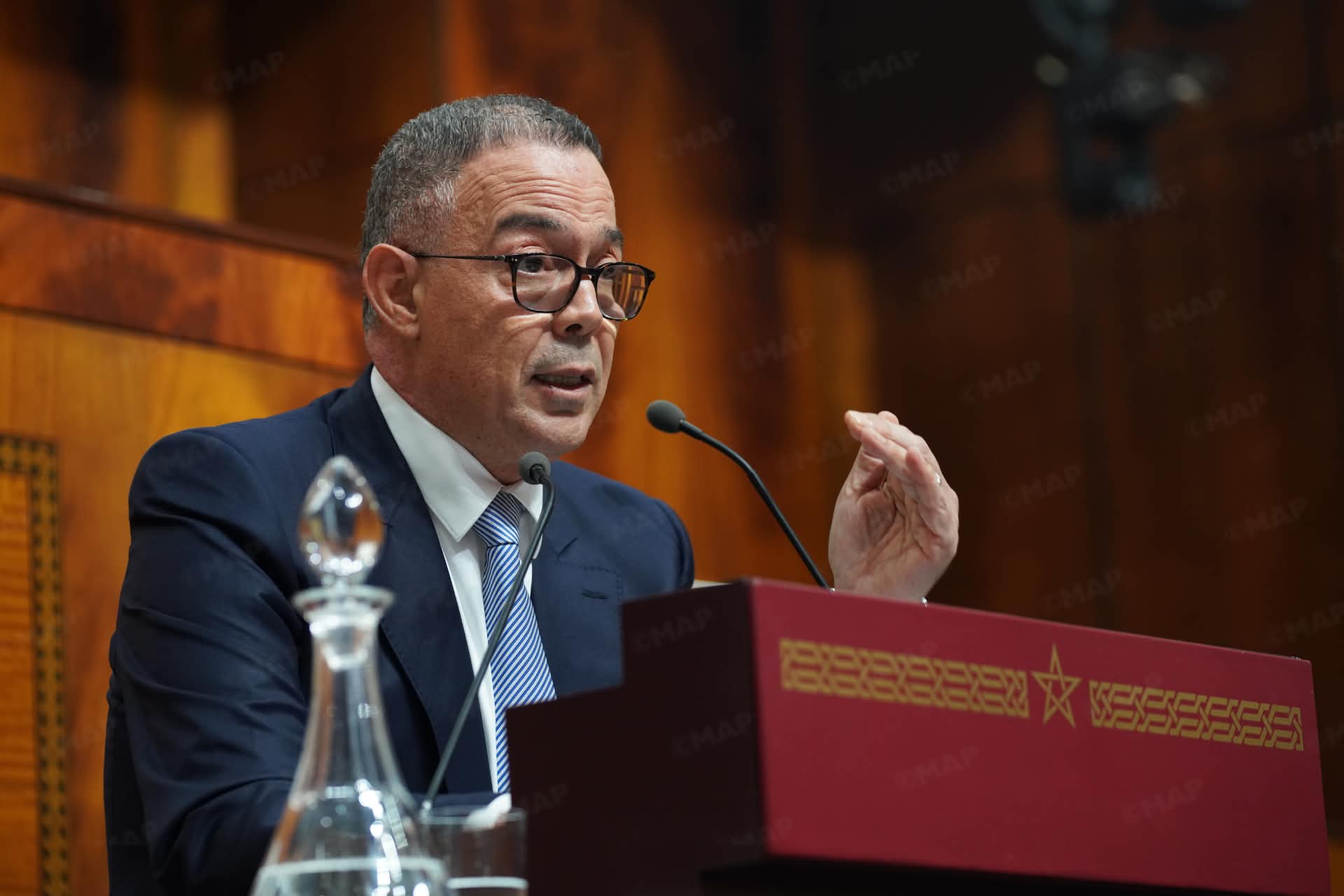 الوزير لقجع: المراجعة التدريجية للضريبة على الدخل تروم تخفيف العبء الضريبي على الأجراء والطبقة المتوسطة