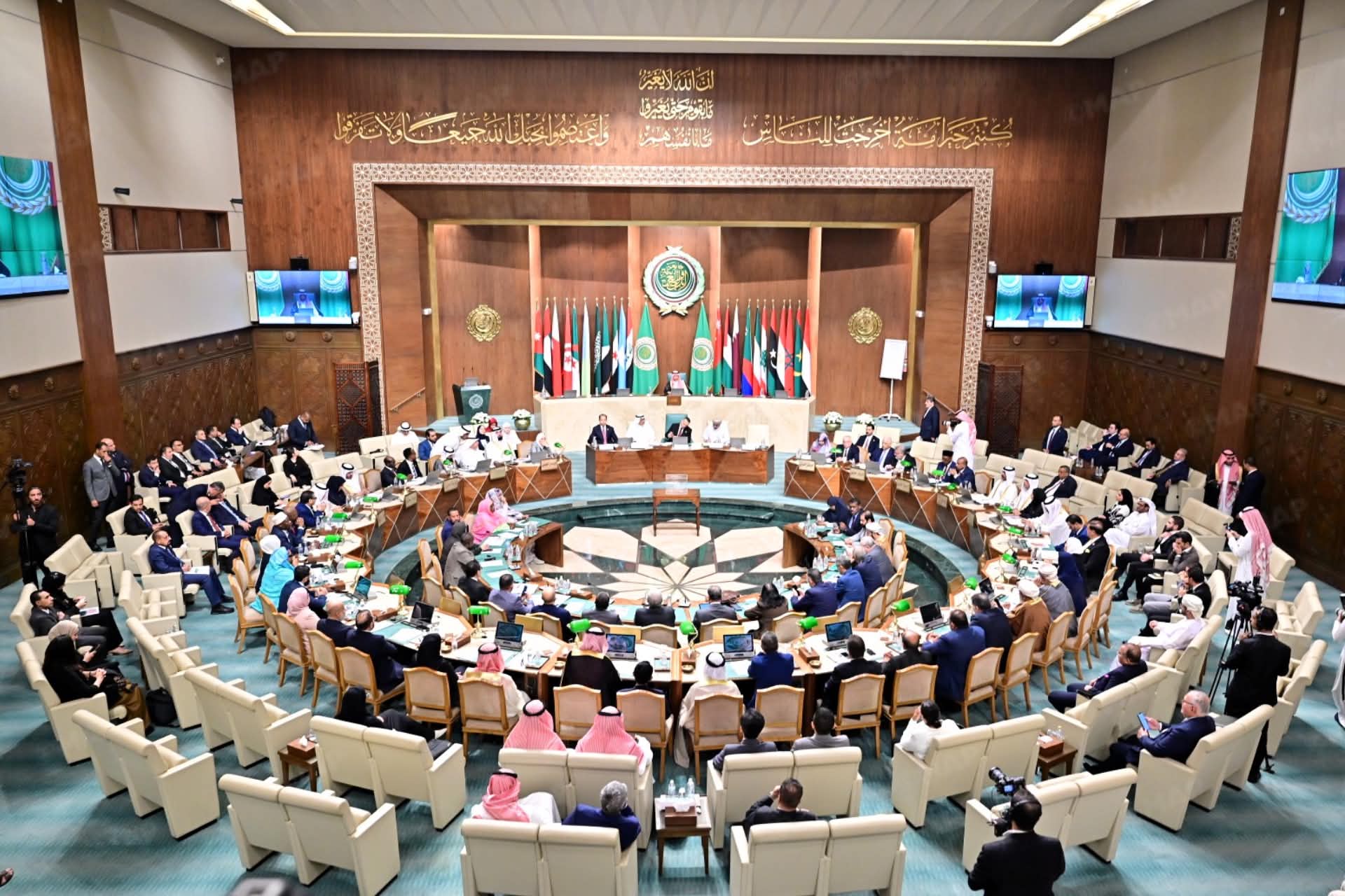 انتخاب السعودي سعد العتيبي رئيسا للبرلمان العربي